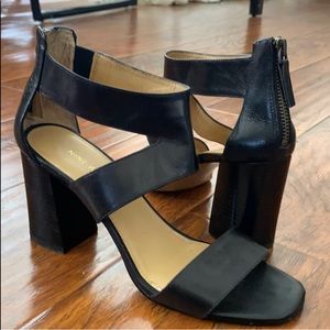 Nine West- CLASSY LEATHER HEELS - 7M